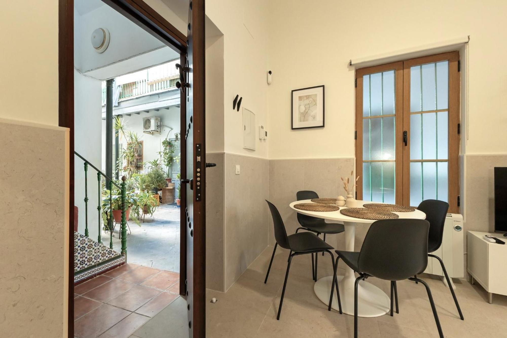 Modern Spacious Apartment Central Of Séville Extérieur photo